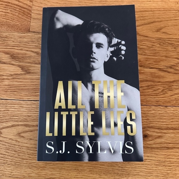 [SIGNED] First Edition Indie Covers English Prep Series by S.J. Sylvis - Picture 2 of 10